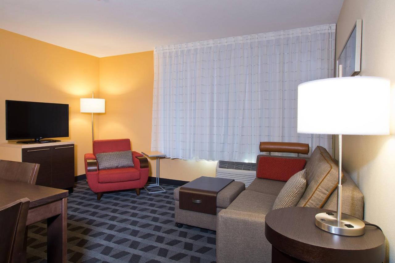 Towneplace Suites By Marriott Dodge City Exterior photo